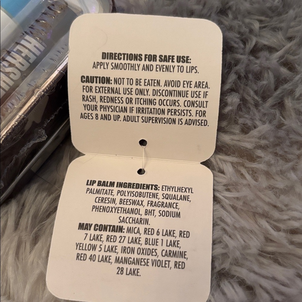 Hershey's Lip Balm with Gift Tin set of 6 Hersheys, Cookies & Cream,Special Dark - Picture 4 of 7